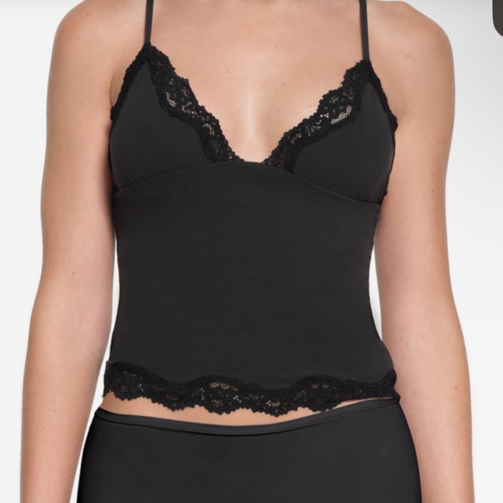 SKIMS Fits Everybody Lace Triangle Cami